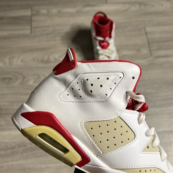 Air Jordan 6 Alternate Hare White & Red (8.5) - Picture 9 of 13